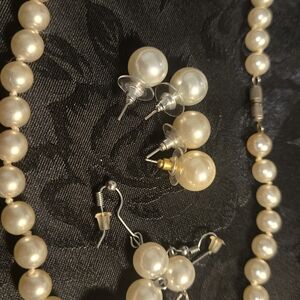 Elegant Cream Pearl Drop Earrings